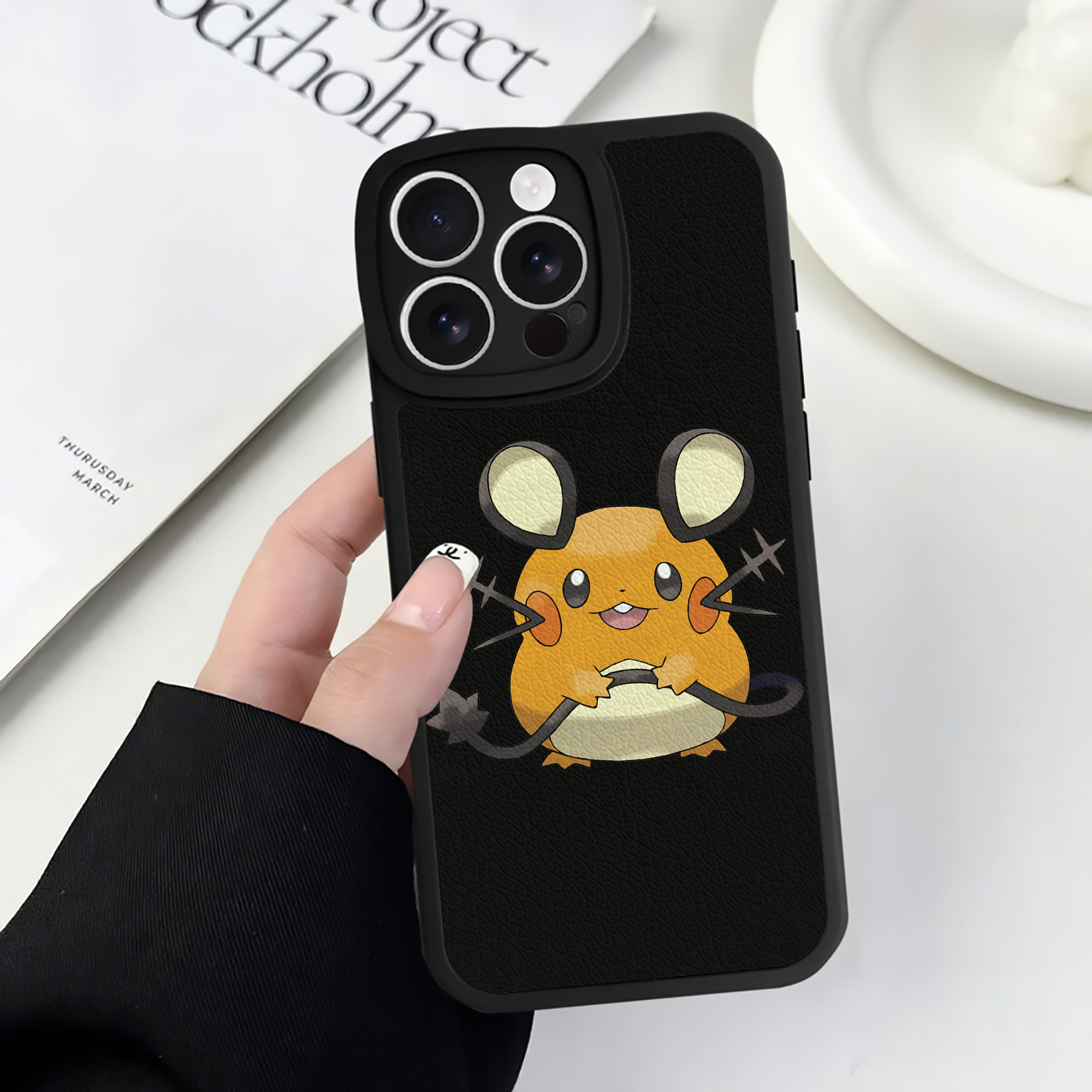 （画像用） ポケットモンスター Pokémon 【iPhone 16シリーズ対応】シリコンスマホケース（レザー調） 材質：シリコン